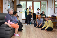 폭염 속 경로당 이용 불편 없나요?…정성주 김제시장, 주요 현장 점검