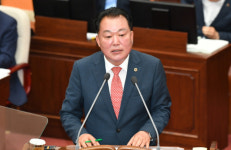 박주언 거창도의원 출산율, 오키나와 지혜 빌려야