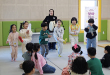 아이들 곁으로 찾아가는 국악 동행…국립민속국악원, 8월 한달간 복지시설 아동 대상 진행