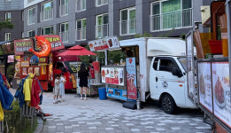 청주 동남지구 A 아파트 불법 푸드트럭 행사 개최 ‘물의’