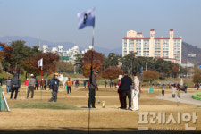 늦가을 영주, 건강·활력·청춘이 한데 빛났다… 걷기·파크골프·댄스대회 성황