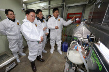 국산 로봇착유기 연간 31% 비용 절감…이승돈 청장 경영 안전 터닝 포인트