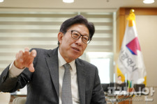 우체국금융개발원부산지사재 | 박형준 "제3금융중심지 지정, 부산도 죽고 전북도 죽는다"