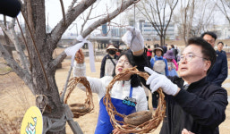 꽃이 되고 새들 쉼터가 되고…춘천시민이 함께 가꾼 작지만 큰 세상