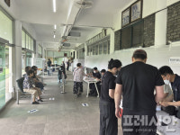 화살 대신 표를 쐈네…광주송무정, 광산구 어룡동 제3투표소로 변신