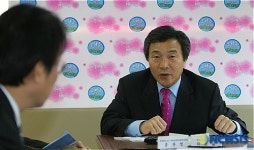 고령화, 노인복지문제 토론하는 손학규 전지사