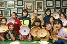 KT , '방과후 교실' 어린이들과 한지공예 배우기