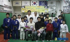 금메달 따고 돌아온 이원희, 김성범선수 유도관 방문
