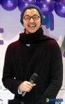 환한웃음 짓는 공유