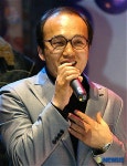 인사말하는 공실장 김광규