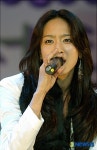 열창하는 박정아