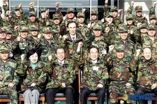 국회의장단,대한민국화이팅 맹호부대 화이팅