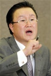 정부의 재개발 계획 전면 수용