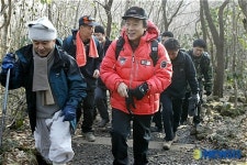 한라산 산행 나선 손학규 전 지사