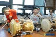 "손주들 재롱 보며 맛있게 드세요"