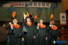 최초의 방재 전문 대학원 졸업생