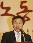 한국노총 정기대의원 대회 축사하는 손학규 전 지사
