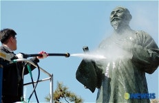 손병희선생 동상 및 3.1운동 기념비 세척식