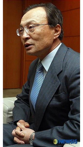 이해찬 전 총리 방북 기자회견