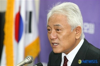 기자회견 갖는 김한길의원