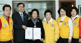 진해개발(주)  적십자 특별회비 전달