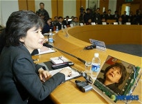 의생명융합산업지원센터 방문한 박근혜 전 대표