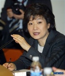 의생명융합산업지원센터 방문한 박근혜 전 대표