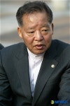 대화 나누는 김태홍 의원
