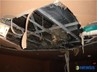 무너진 찜질방 천장