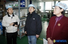 충남테크노파크 천안밸리 방문한 정 전 장관