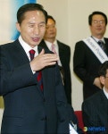 부산리더스포럼 창립식 참석한 이명박 전 시장