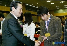 농협, 농촌출신 대학생 1300여 명에게 장학금 전달