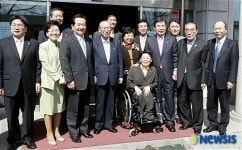 열린우리당 대한노인회 방문