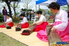 흥겨운 화전놀이