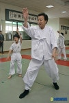 전통무예 택견 배우는 손학규 전 경기지사
