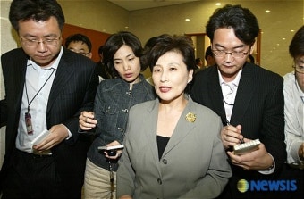 최고위원직을 사퇴한 전여옥 의원