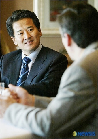 한반도문제 이야기 나누는 정동영 전 장관