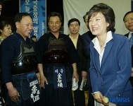 검도대회 찾은 박근혜 전 대표