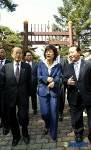 이순신 장군 묘 찾은 박근혜
