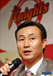 프로농구 SK나이츠 새 감독에 선임된 김 진 감독