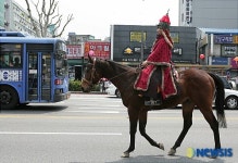 조선시대 말과 현대의 버스