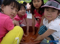 "황토염색 재미있어요"