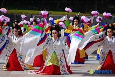 사랑과 행복이 넘치는 예술무대 갈티