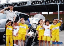 노란병아리... 안동경찰서 견학