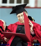 하버드대 명예박사 된 빌 게이츠