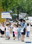 이제는 우측으로 걷자! 교통안전 캠페인