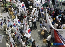 무더위 보다 더 뜨거운 한나라당 대선주자 지지자들