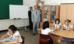 김신일 부총리, 농촌학교 방문