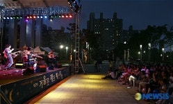 열대야 잊게 만드는 아름다운 선율