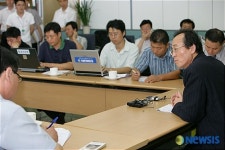 전주시장, 임기중 경전철 불가